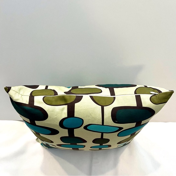 Two Mid Century Atomic Lines Geometric Throw pillow covers with inserts 16”X16” - Picture 4 of 6